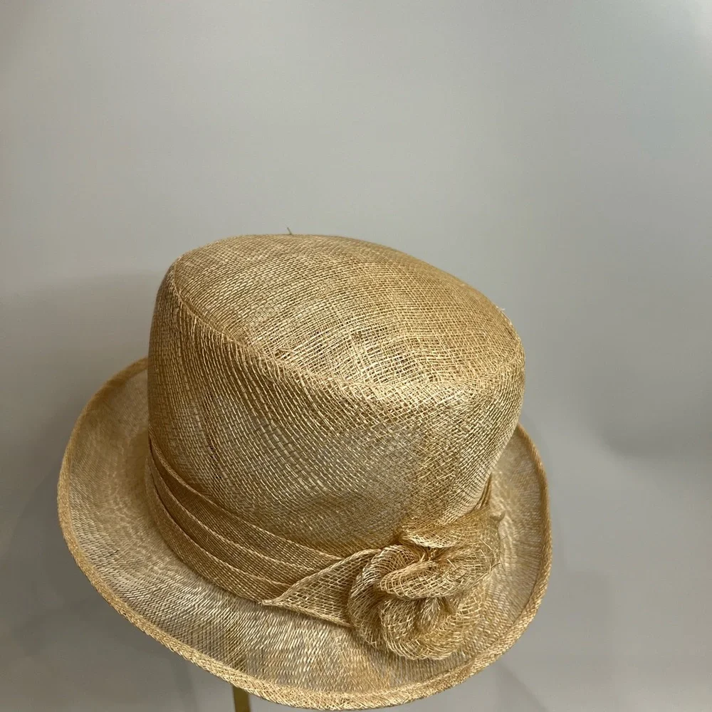 AUTHENTIC TALBOTS STRAW HAT - Picture 1 of 2